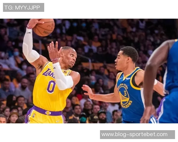 巴特勒全力以赴206732却无力拯救大兵库里惨遭失败 巴特勒全力以赴206732却无力拯救大兵库里惨遭失败