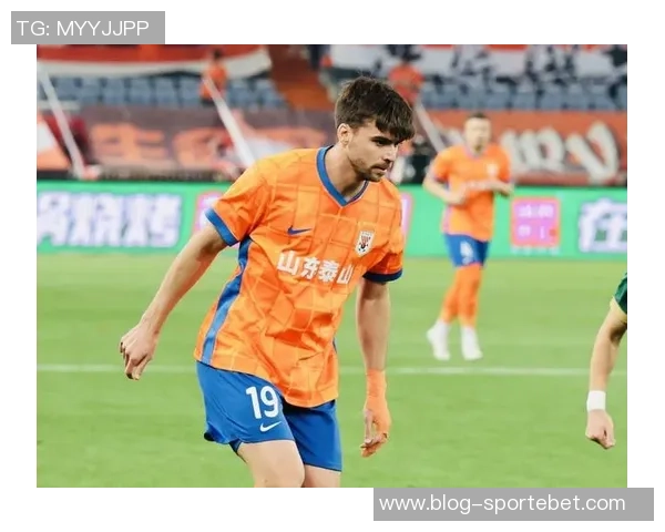 卡扎伊什维利荣膺2025赛季中超最佳球员创27球5助佳绩